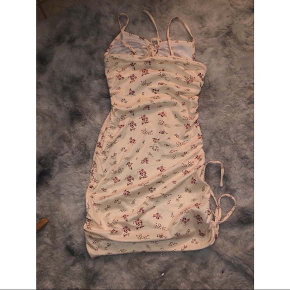 Romwe flowery short dress. Medium - Picture 2 of 5